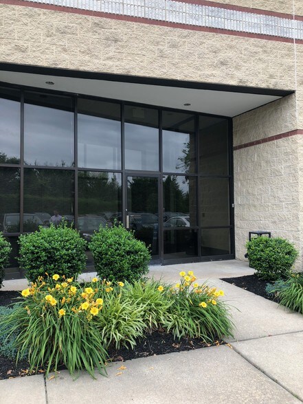 More Photos Of 100 Grove Rd, West Deptford Light Manufacturing For Lease