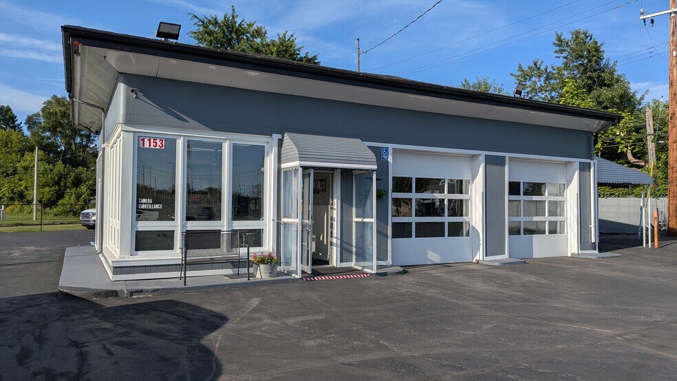 More Photos Of 1153 Baldwin Ave, Pontiac Auto Dealership For Sale