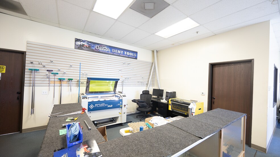 More Photos Of 555 N Main St, Riverside Manufacturing For Sale