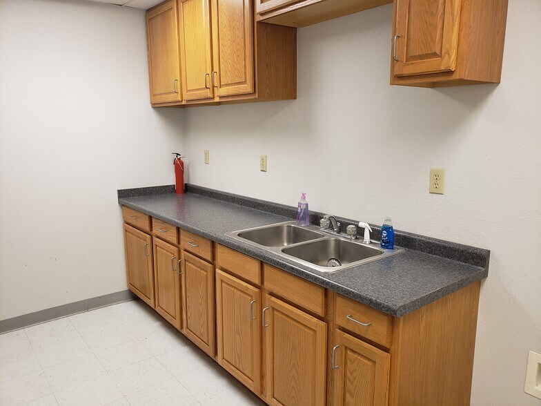 More Photos Of 15856 S Interstate 35, Bruceville Industrial For Lease