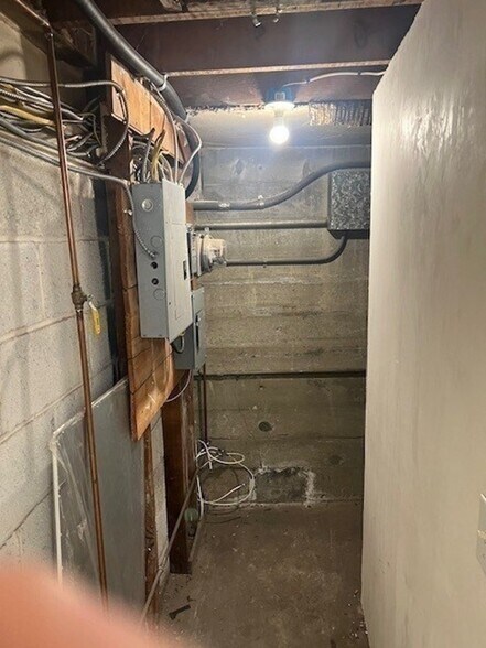 More Photos Of 21 Pelham St, Newton General Retail For Sale