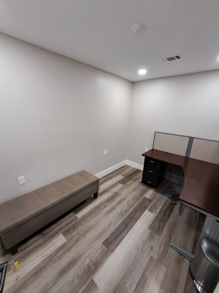 More Photos Of 4400 Bayou Blvd, Pensacola Medical For Lease