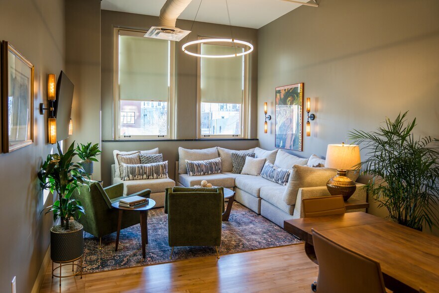 More Photos Of 1115 Acoma St, Denver Office For Lease