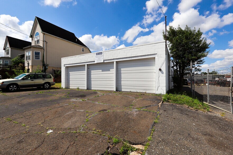 More Photos Of 4730 N Crescent Blvd, Pennsauken Industrial For Sale