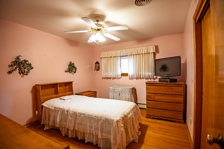 More Photos Of 519 N Hermitage Rd, Hermitage Office Residential For Sale