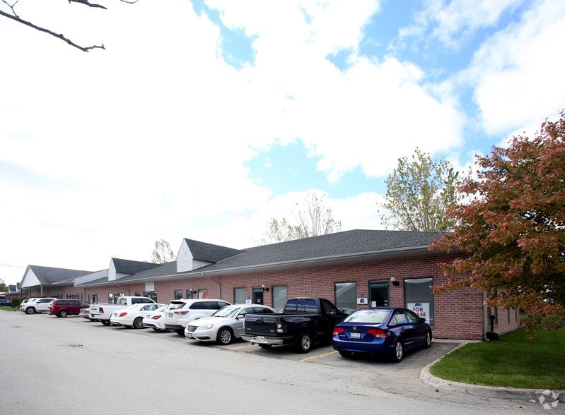 More Photos Of 1615 N Routledge Park, London Office For Lease