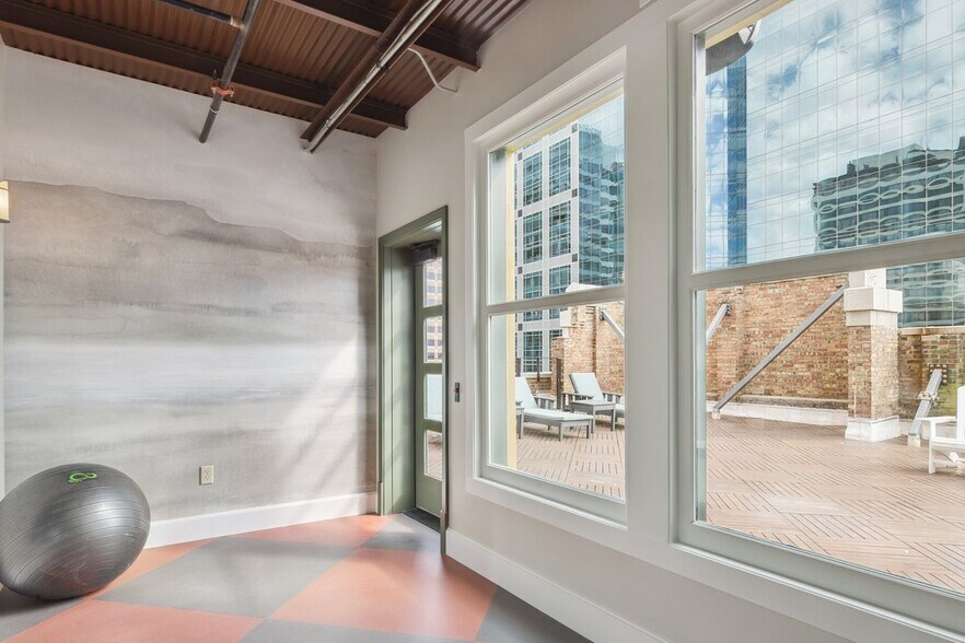 More Photos Of 10 W Broadway, Salt Lake City Office For Lease