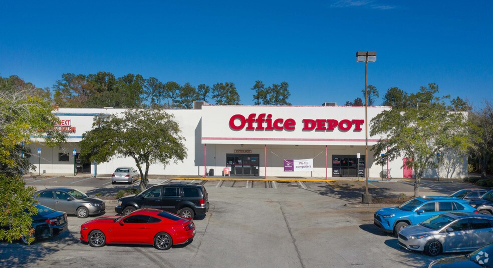 More Photos Of 8653 Baymeadows Rd, Jacksonville Freestanding For Sale