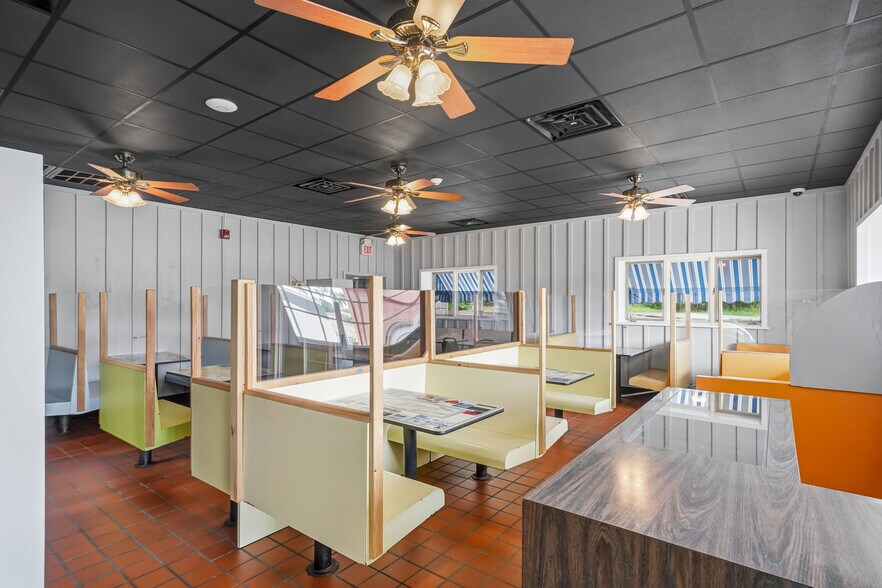 More Photos Of 924 N Bethlehem Pike, Ambler Restaurant For Sale