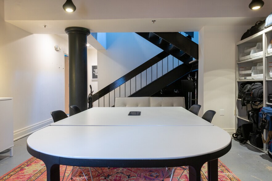 More Photos Of 3145 Mount Vernon Ave, Alexandria Office For Sale