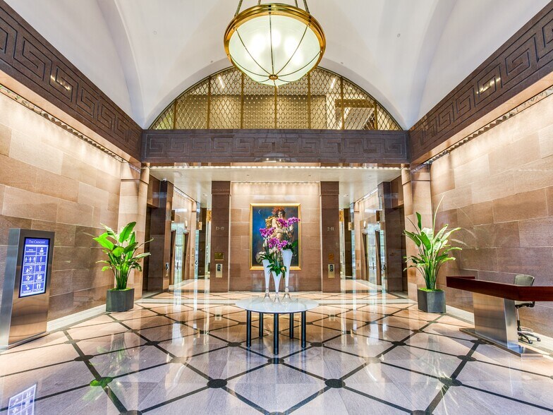 More Photos Of 500 Crescent Ct, Dallas Office For Lease