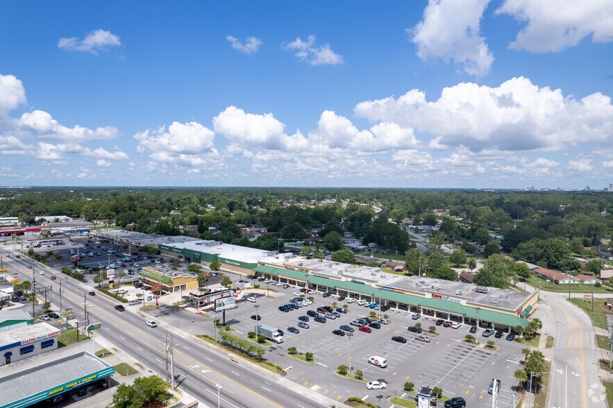 More Photos Of 5839-5909 University Blvd W, Jacksonville Storefront For Lease