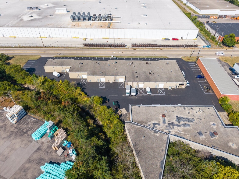 More Photos Of 3300-3312 Encrete Ln, Dayton Light Manufacturing For Lease