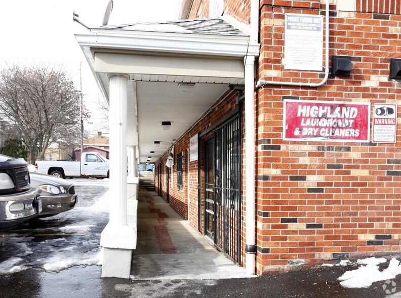 More Photos Of 752-764 W Market St, Akron Unknown For Lease