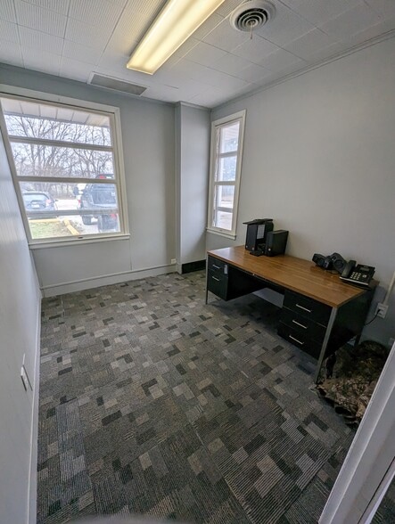 More Photos Of 4530 N 25th St, Terre Haute Warehouse For Lease