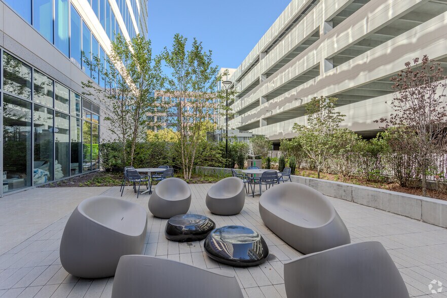 More Photos Of 1000 Social St, Raleigh Office For Lease