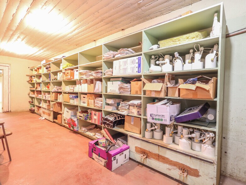 More Photos Of 5002 50 st, Stettler Flex For Sale