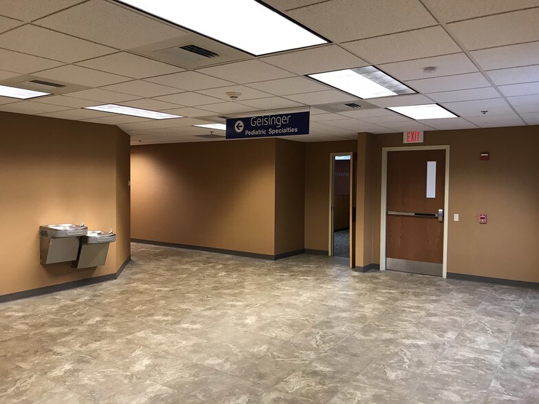 More Photos Of 1000 Meade St, Dunmore Medical For Lease