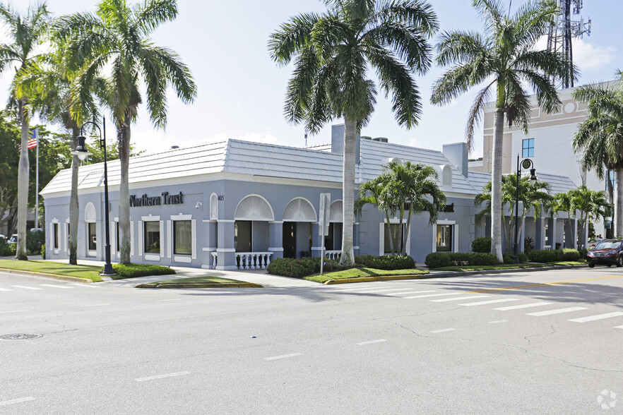 Primary Photo Of 405-445 8th St S, Naples Bank For Lease