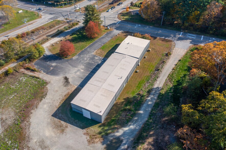 More Photos Of 429 Lake Rd, Killingly Warehouse For Sale