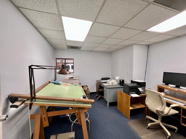 More Photos Of 14620 Novice St, Panorama City Warehouse For Sale