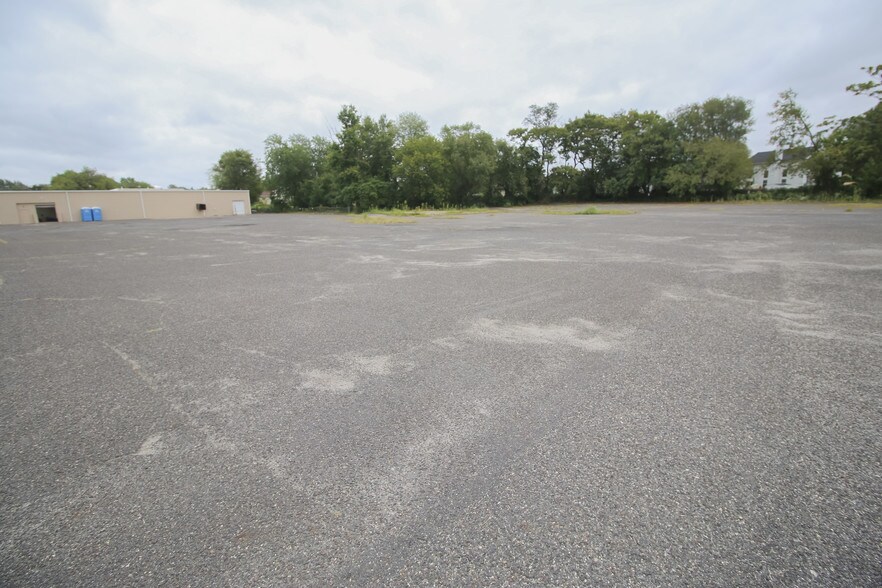 More Photos Of 1206 Route 130 N, Burlington Light Distribution For Lease