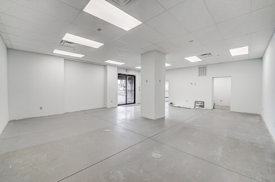 More Photos Of 53 E Market St, Germantown Restaurant For Sale