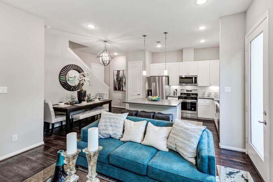 More Photos Of 5610 Patrick St, Houston Apartments For Sale