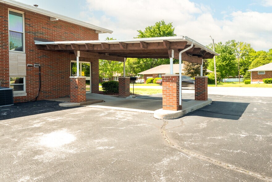 More Photos Of 2450 Pontoon Rd, Granite City Religious Facility For Sale