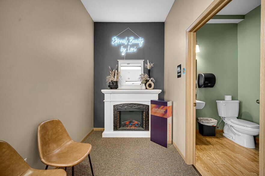 More Photos Of 165 E Robbins St, Wheatfield Medical For Sale