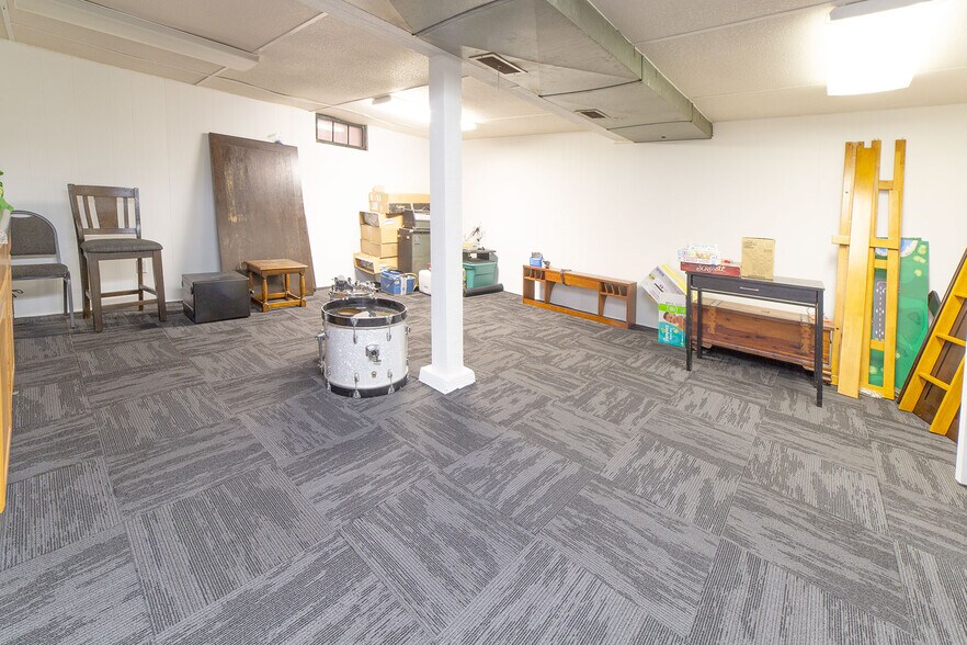 More Photos Of 635 Fairfax St, Altoona Loft Creative Space For Sale