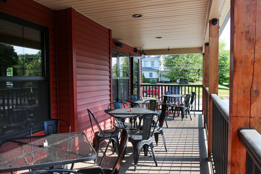 More Photos Of 368 E Main St, Middletown Restaurant For Sale