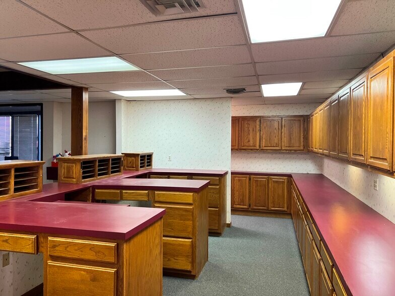 More Photos Of 5546 S 79th East Pl, Tulsa Office For Lease