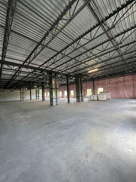 More Photos Of 32 Cabot Rd, Woburn Light Distribution For Lease