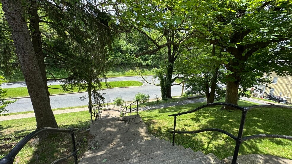 More Photos Of 1 Fairview Ave, Phillipsburg Office For Sale