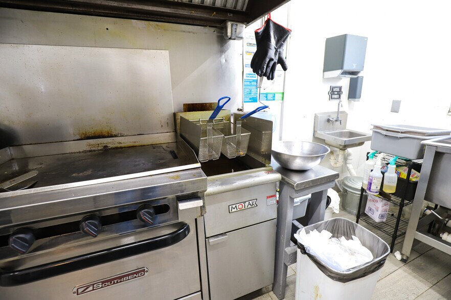More Photos Of 12169 S Williams St, Dunnellon Restaurant For Sale
