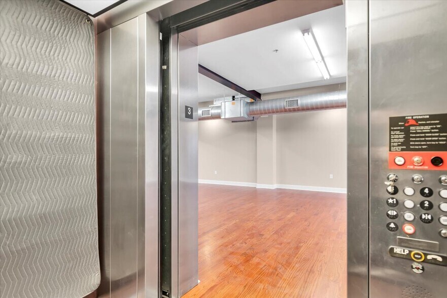 More Photos Of 1314-1316 S Howard St, Philadelphia Manufacturing For Sale