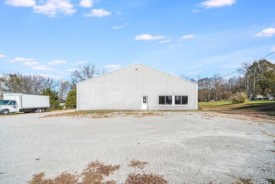 More Photos Of 264 Saint Catherine St, New Haven Industrial For Sale