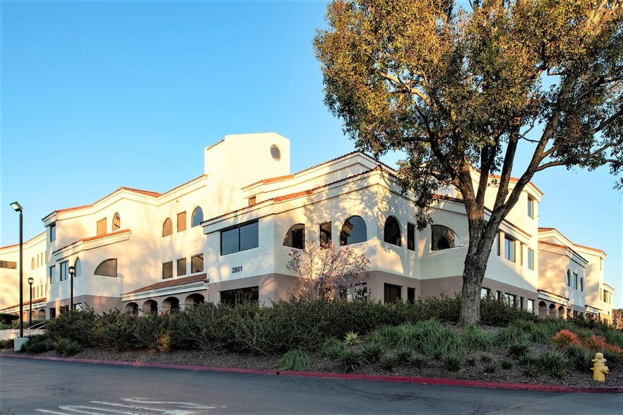 More Photos Of 2801 Townsgate Rd, Westlake Village Office For Lease