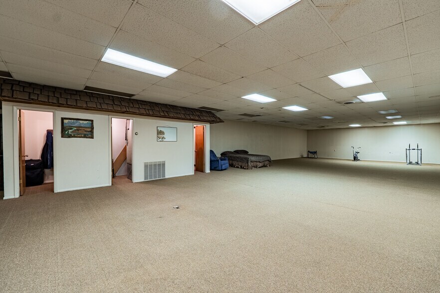 More Photos Of 65 N 200 E, Roosevelt Restaurant For Sale