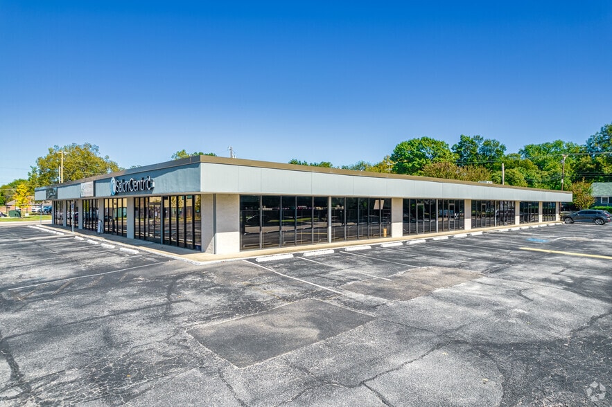 More Photos Of 1600-1624 W Louisiana St, McKinney Unknown For Lease