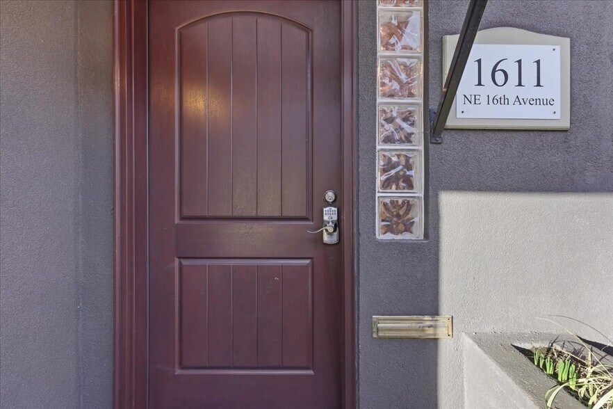 More Photos Of 1607-1611 NE 16th Ave, Portland Office For Lease