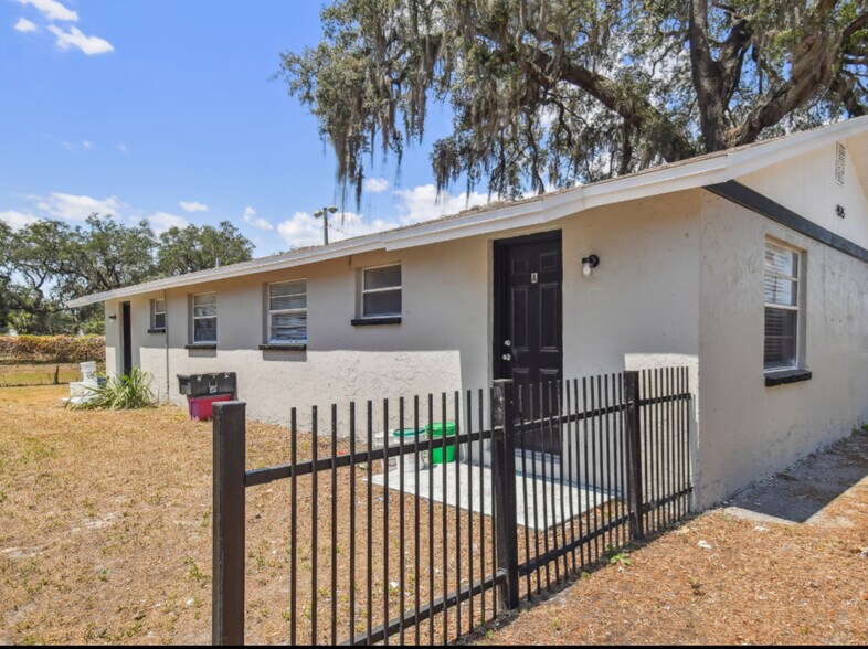More Photos Of 4507-4517 E Giddens Ave, Tampa Multifamily For Sale