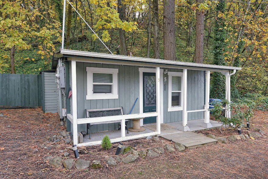 More Photos Of 3251 Rogue River Hwy, Grants Pass Apartments For Sale