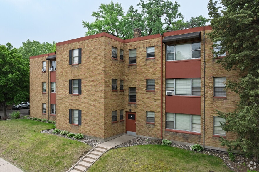 More Photos Of 235 Exeter Pl, Saint Paul Apartments For Sale