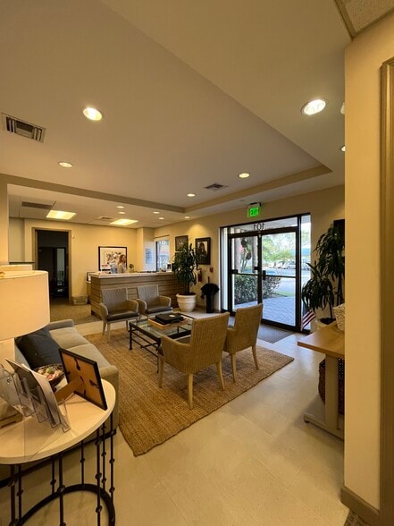 More Photos Of 2810 E Oakland Park Blvd, Fort Lauderdale Office For Lease