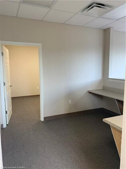 More Photos Of 1659 US Highway 27 N, Avon Park Medical For Sale