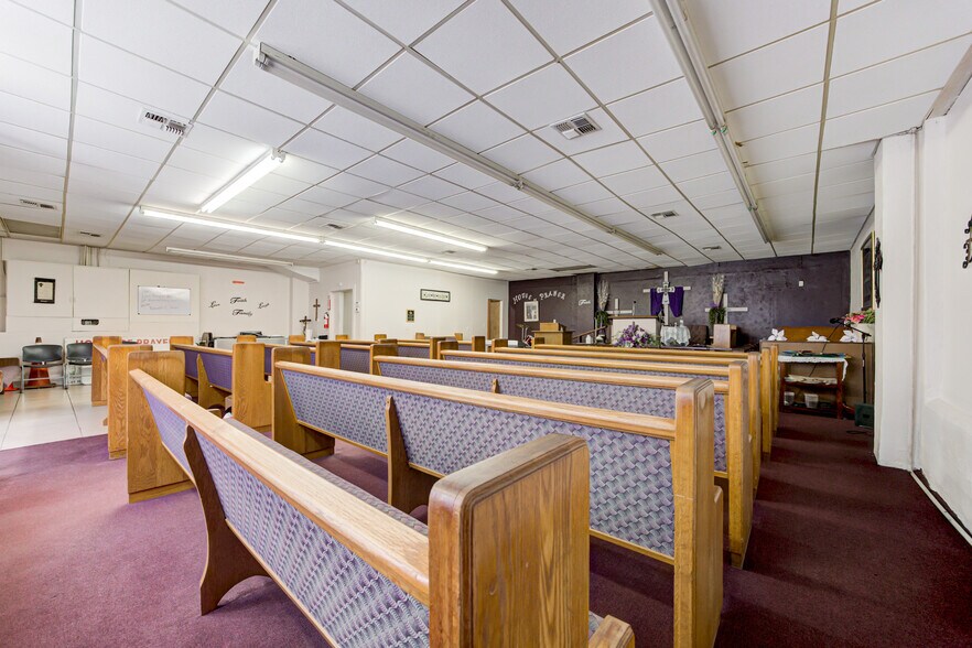 More Photos Of 1923 N Lottie Ave, Oklahoma City Storefront For Sale