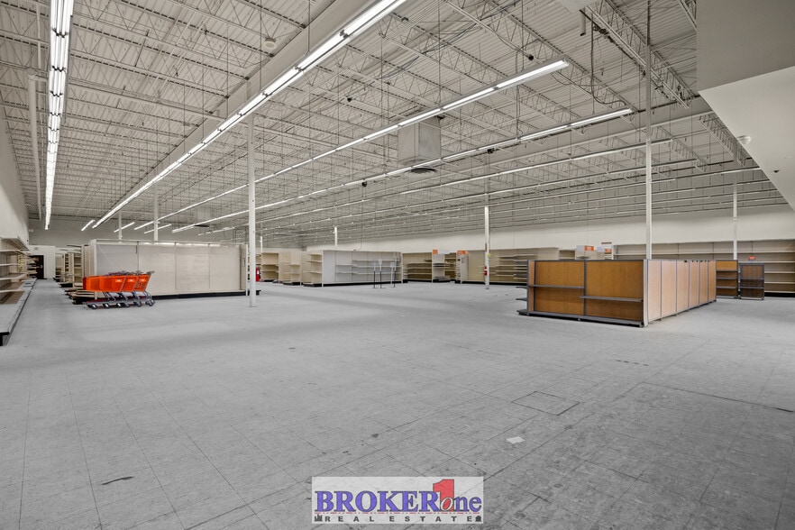 More Photos Of 2135 E 12th St, Casper Unknown For Lease