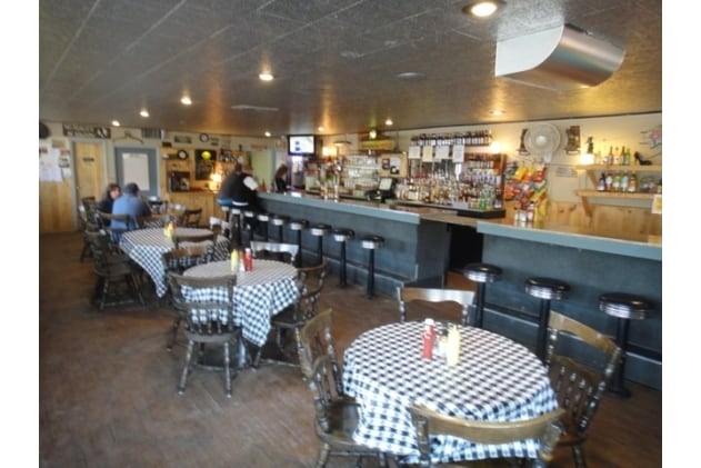 More Photos Of 146 1st Ave, Parshall Bar For Sale